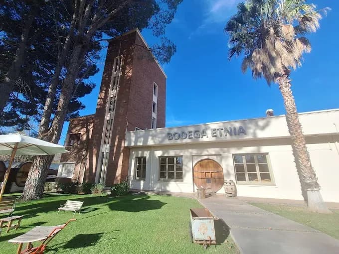 BODEGA ETNIA