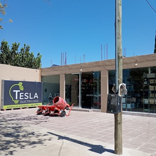 TESLA Electricidad