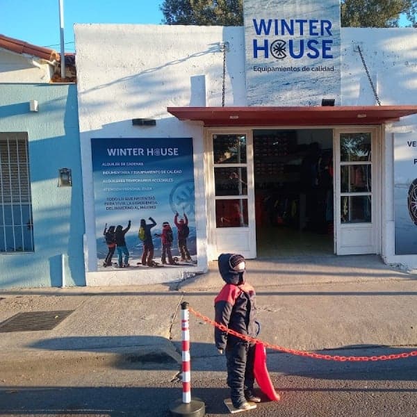 Winter House Alquiler Indumentaria de Ropa para Nieve
