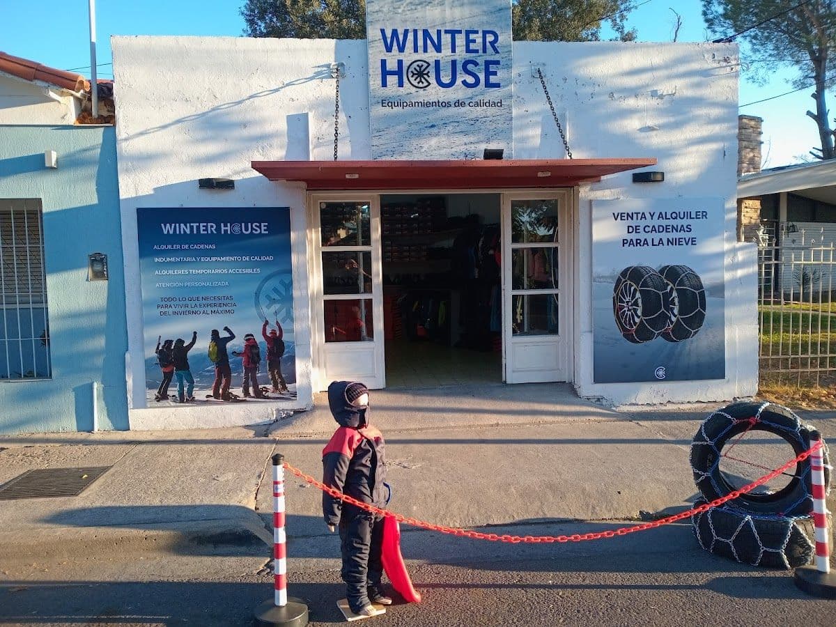 Winter House Alquiler Indumentaria de Ropa para Nieve